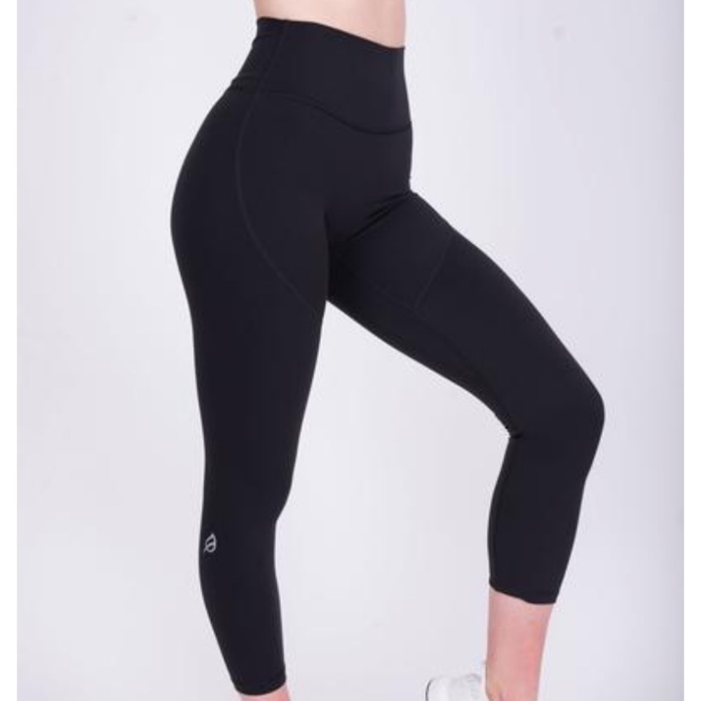 🚫SOLD🚫 P’tula Shelby Legging sz. S